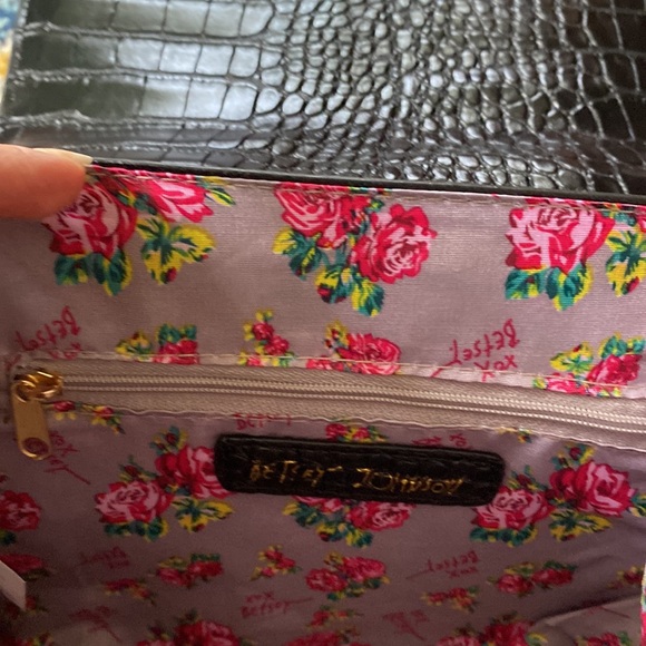 Betsey Johnson Double Bow Top Handle Crossbody + Satchel, Black & Gold - Picture 11 of 13